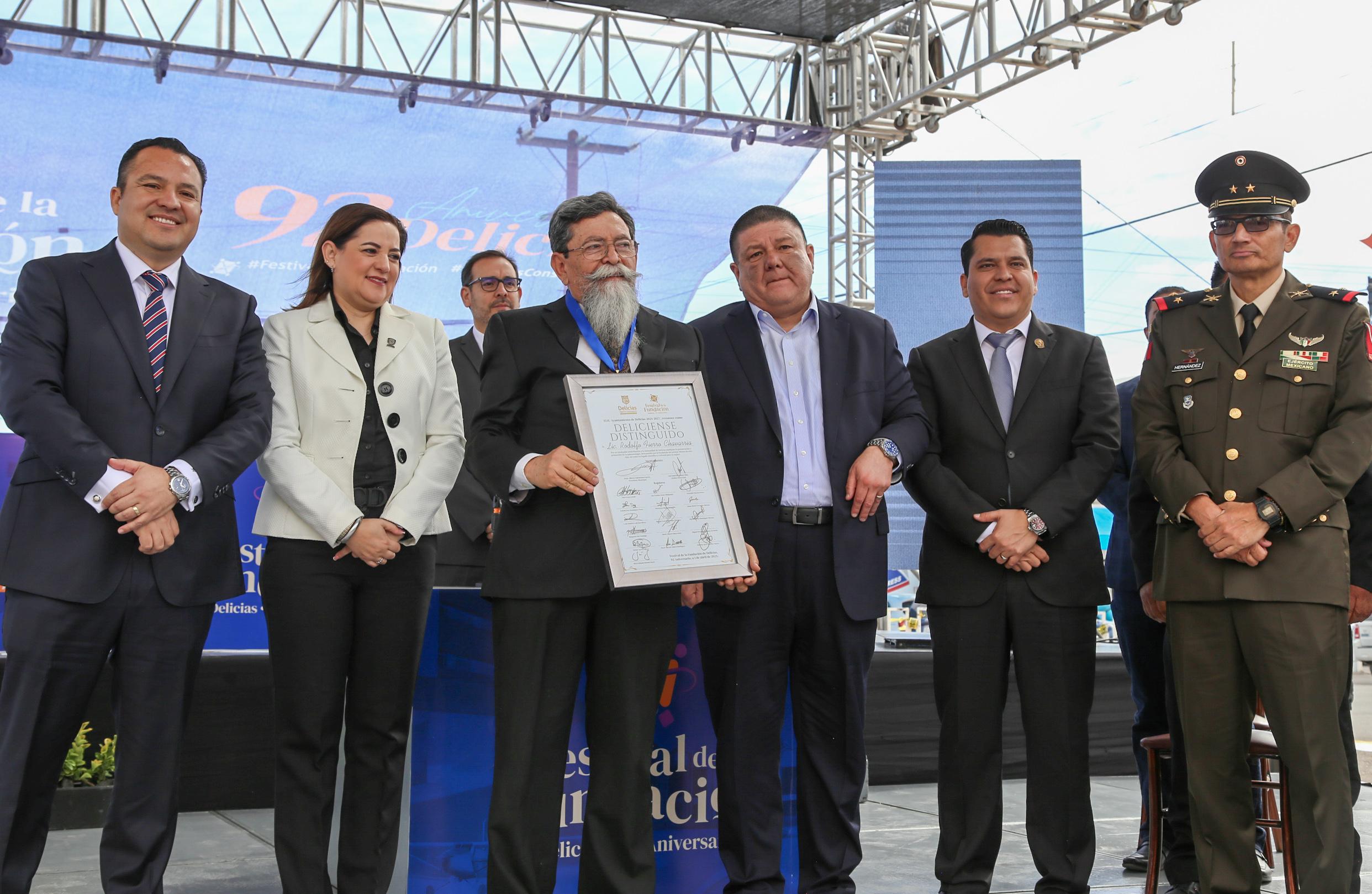 Conmemoran 92 años de la Fundación de Delicias y entregan Medalla al Mérito Ciudadano a Rodolfo Fierro