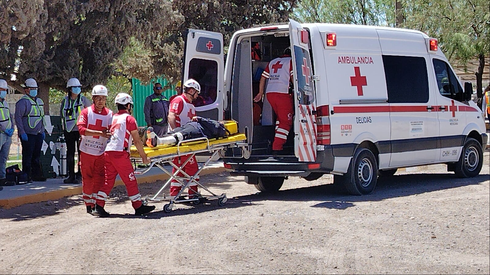 Simulacro; sismo con fuga de gas e incendi
