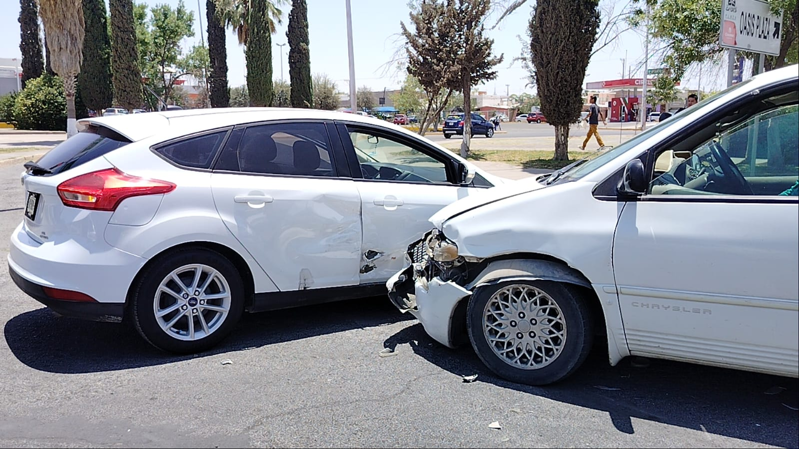 Fuerte accidente moviliza a vialidad