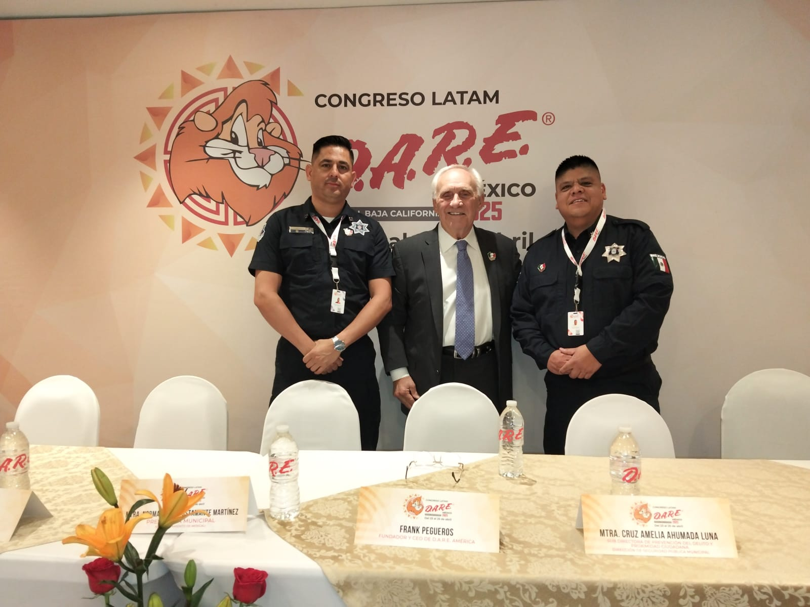 Impartirán elementos de la DSPM Meoqui curso de actualización D.A.R.E para el estado