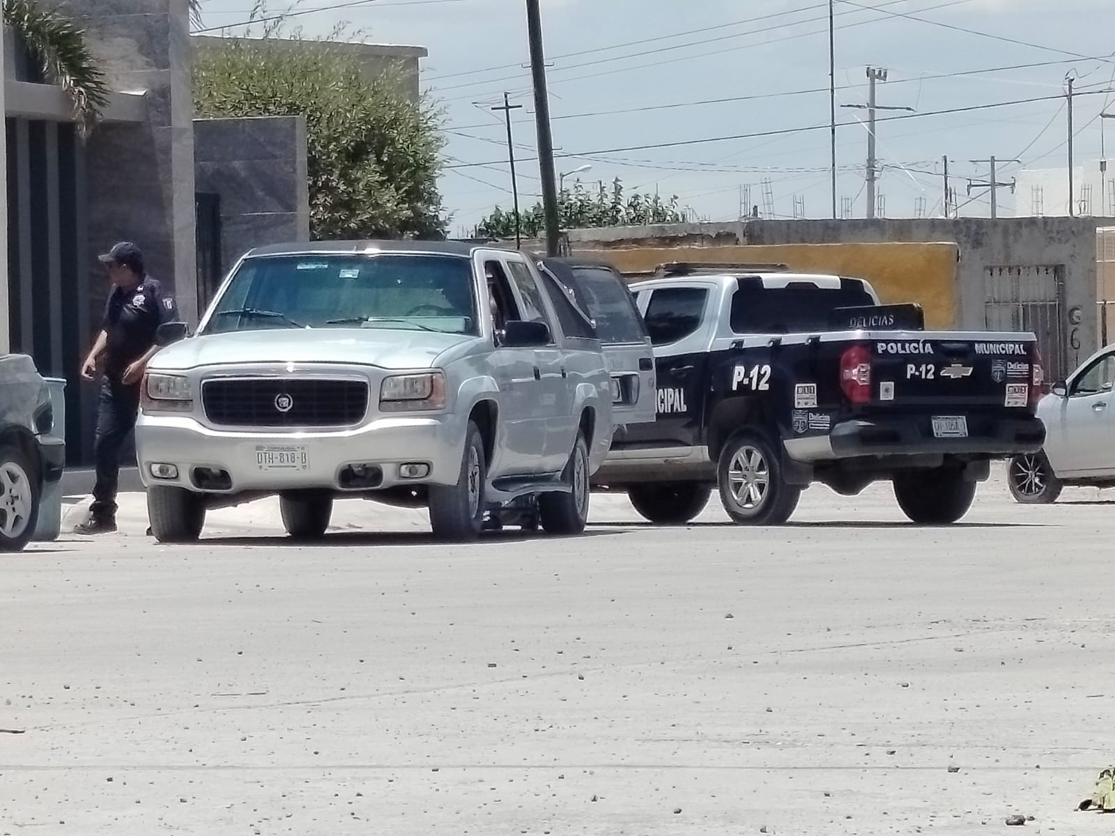 FALLECIÓ HOMBRE EN BANQUETA DE SU CASA EN LOTES URBANOS
