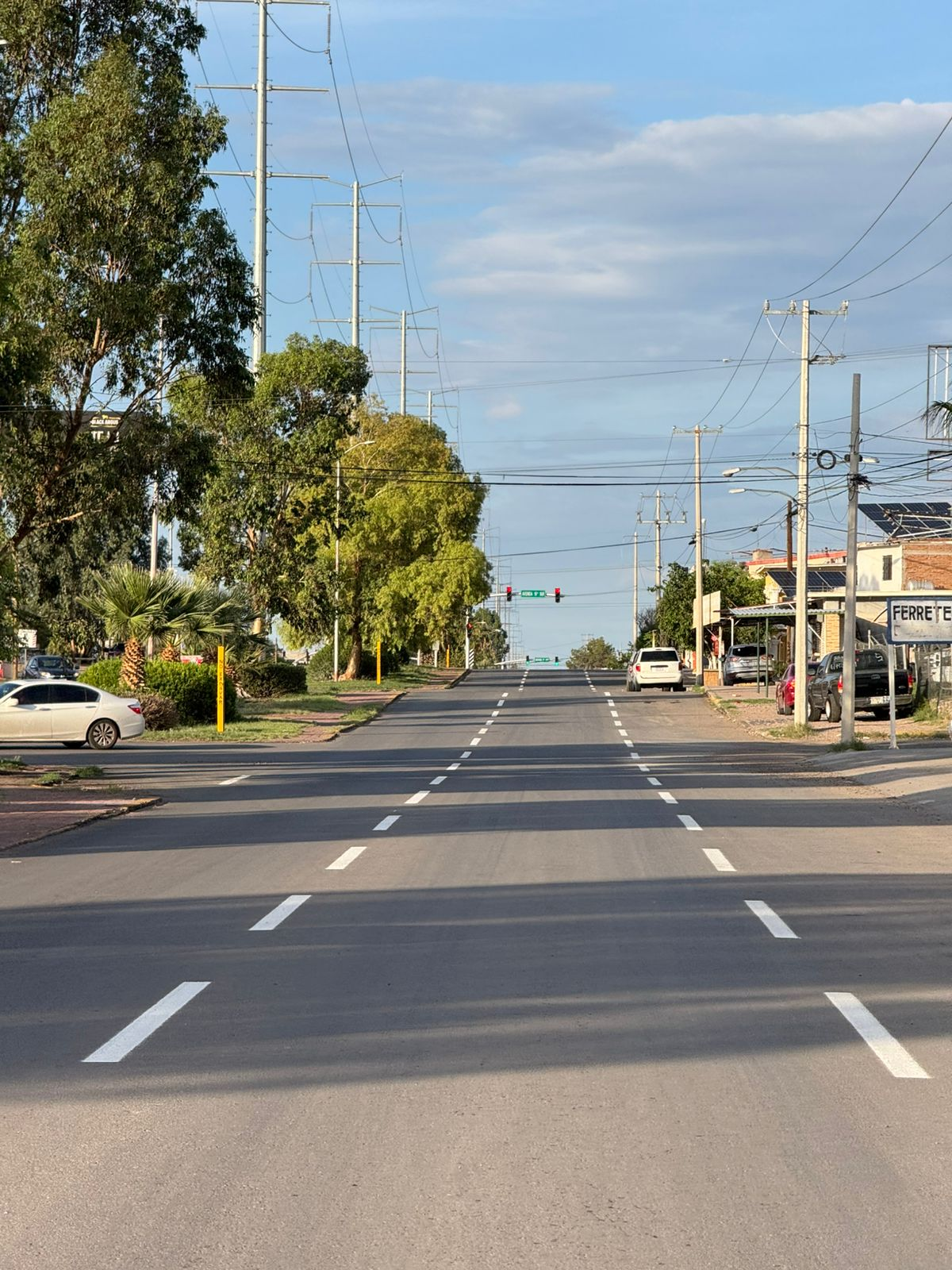 Concluyen aplicación de pintura en vialidades recientemente rehabilitadas de Delicias