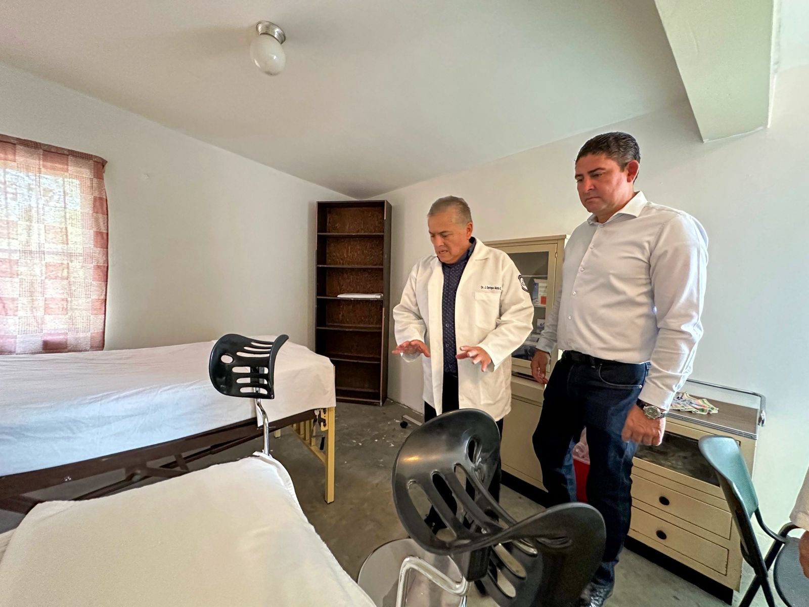 Rosales fortalece la atención médica con apertura de dos clínicas comunitarias