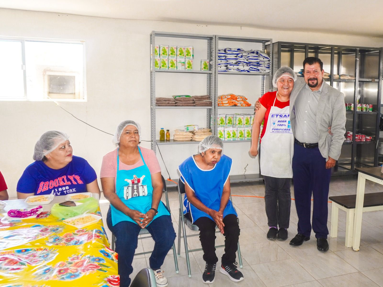 Fito Gardea Impulsa Autonomía de Mujeres Vulnerables con Becas Económicas en Curso de Panadería Tradicional.