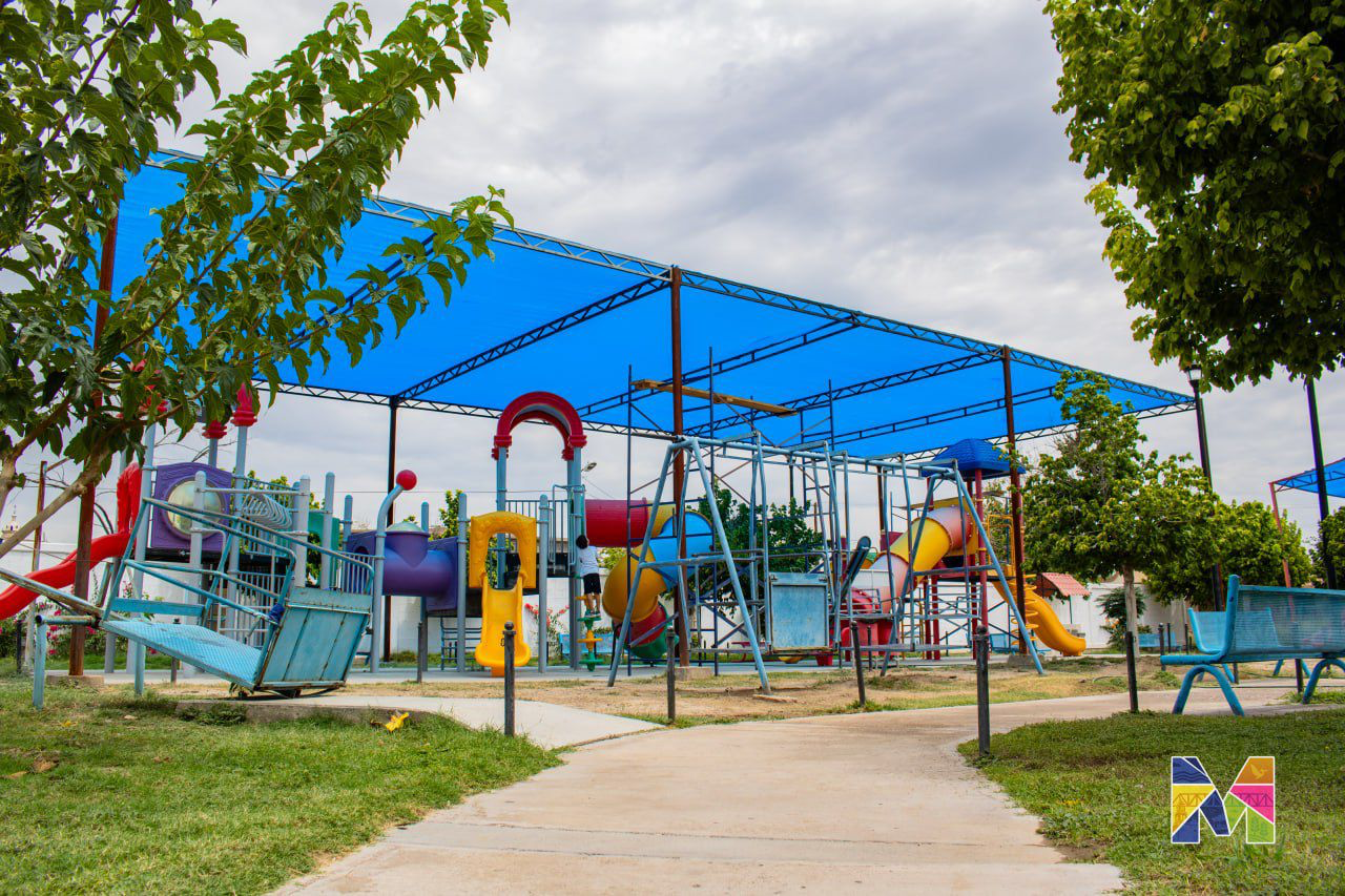 Culminan instalación de malla sombra en el Parque del DIF de Meoqui