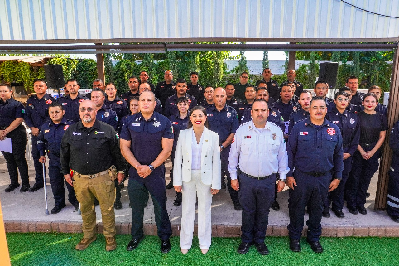 “Dicen que somos héroes sin capa, que cuando todos corren del peligro, nosotros vamos hacia el”: Bomberos Meoqui