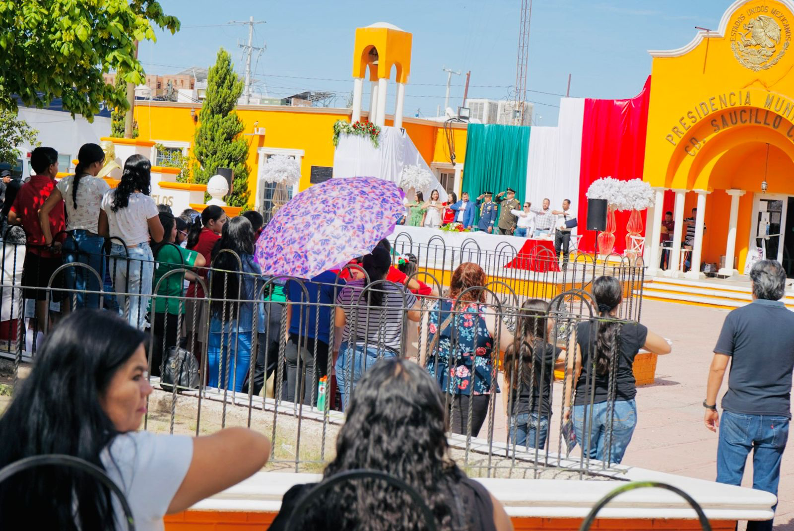 Saucillo conmemora el 215 aniversario de la Independencia con protocolo cívico y desfile
