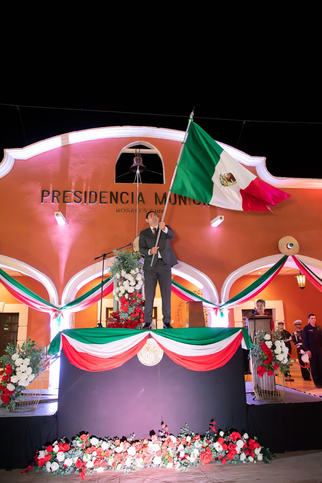 Grito de independencia y desfile cívico: en patriotismo, alegría y orden