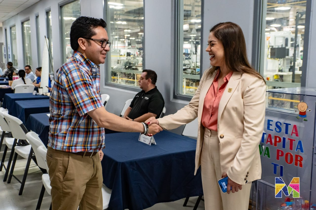Lleva Miriam Soto “Alcaldesa en tu Empresa” a los más de mil trabajadores de LEAR Meoqui
