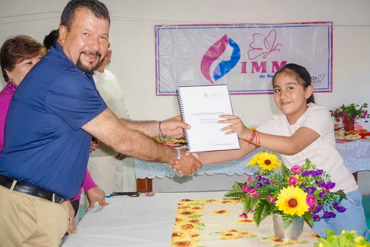 Concluye con éxito curso de panadería en Loma Chica; mujeres emprendedoras fortalecen su economía familiar