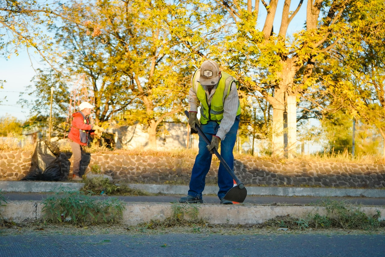 Saucillo refuerza la limpieza urbana previo al Desfile Revolucionario 2025