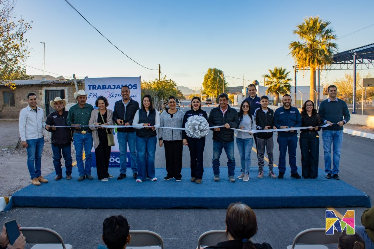 Entrega Miriam Soto pavimentación de Calle Álamo y Muro de Identidad en Estación Consuelo