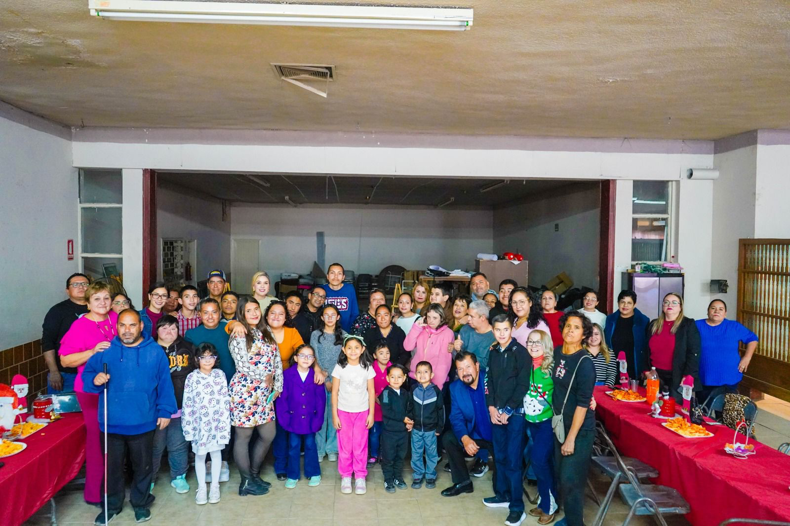 Cercanía y comunidad marcan posada navideña de la Asociación Civil CADI en Saucillo