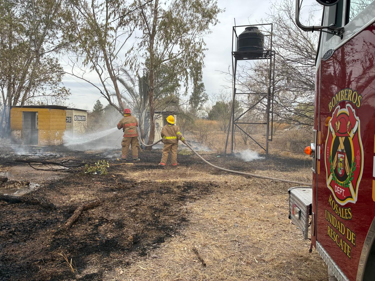 Bomberos de Rosales sofocan cuatro incendios de hierba seca y emiten recomendaciones