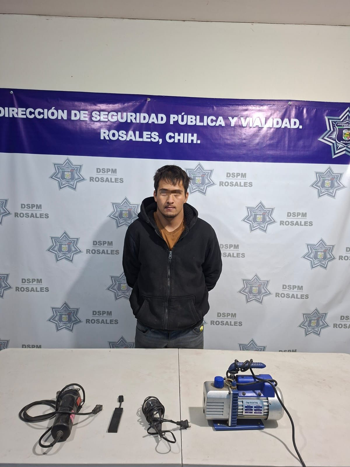Seguridad Pública atiende reporte por ruidos en domicilio y asegura a una persona por presunto intento de robo