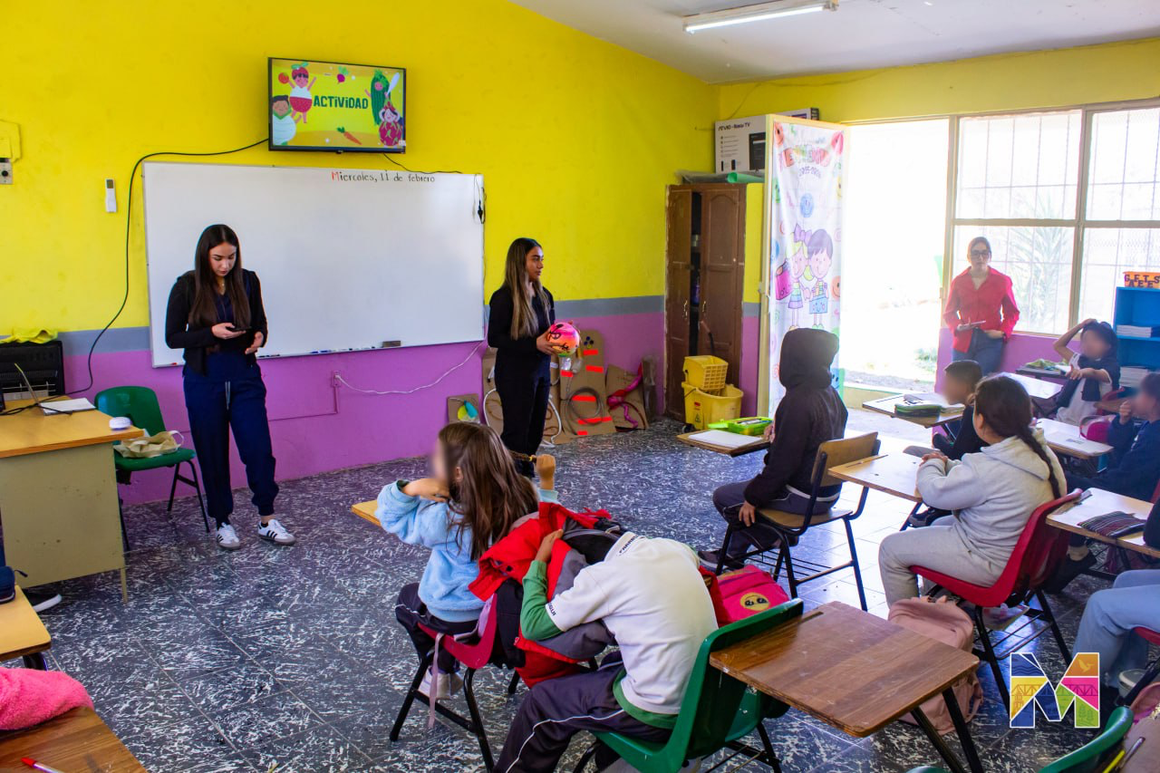 Gobierno Municipal de Meoqui lleva el programa “Lonchera Saludable” a la primaria Farabundo Martí