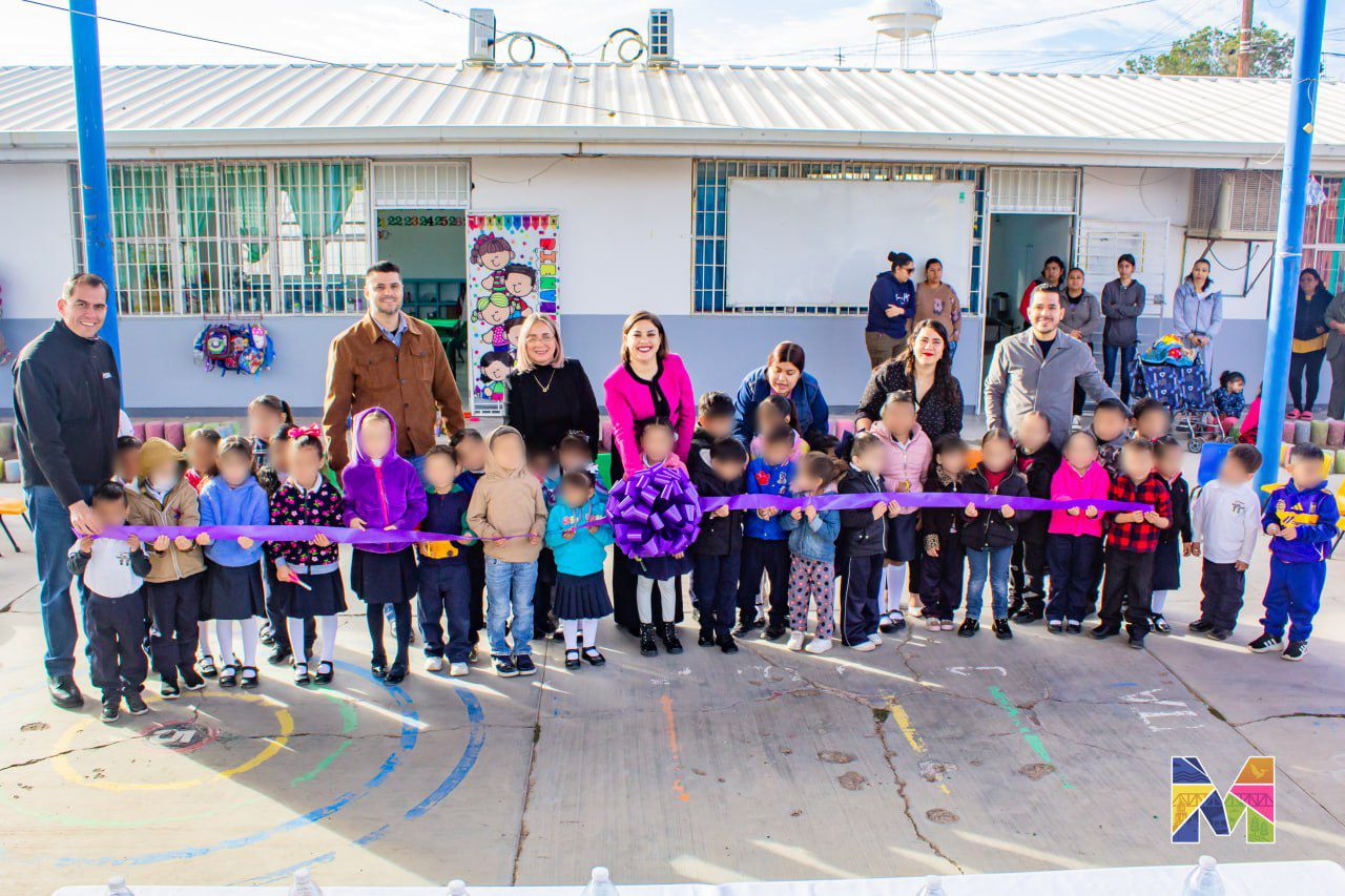 Entrega Miriam Soto rehabilitación en el Jardín de Niños Revolución 8113