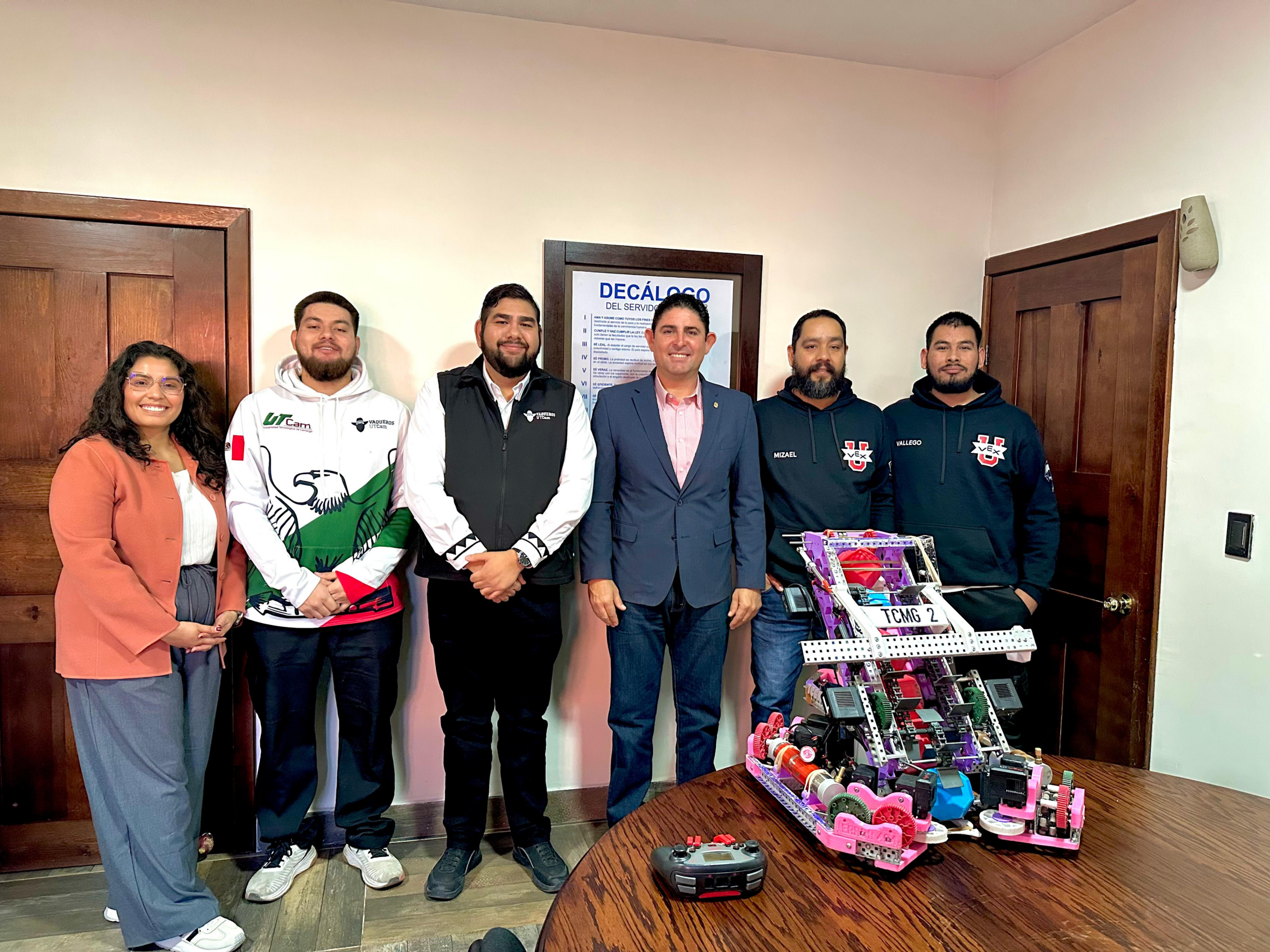 Dos jóvenes rosalenes destacan en robótica, van a concurso internacional